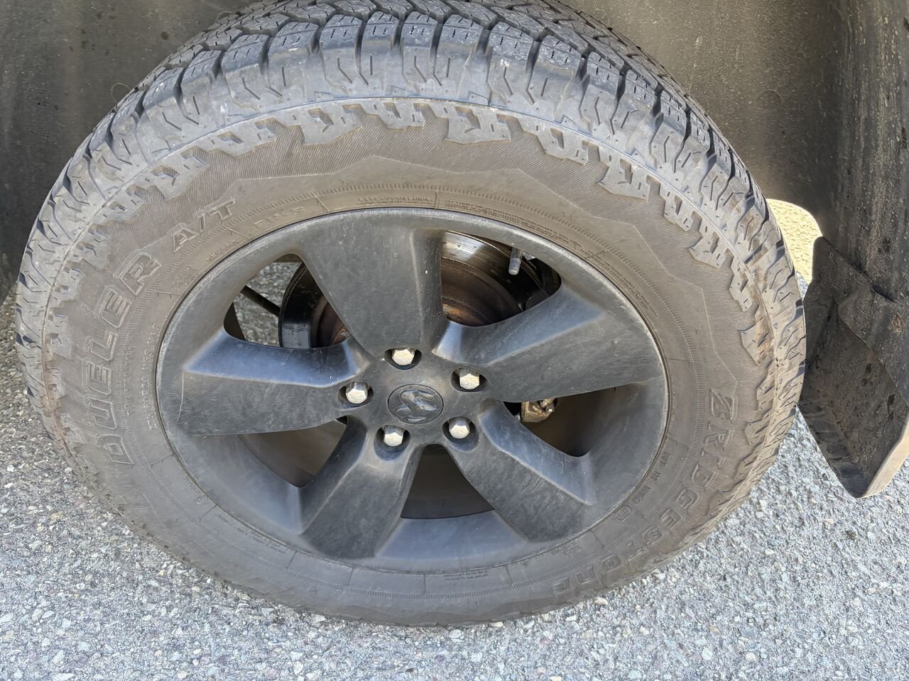 Ram 1500 Cabine multiplaces 4RM, 140,5 po ST 2017 Gris Montmagny - photo #7
