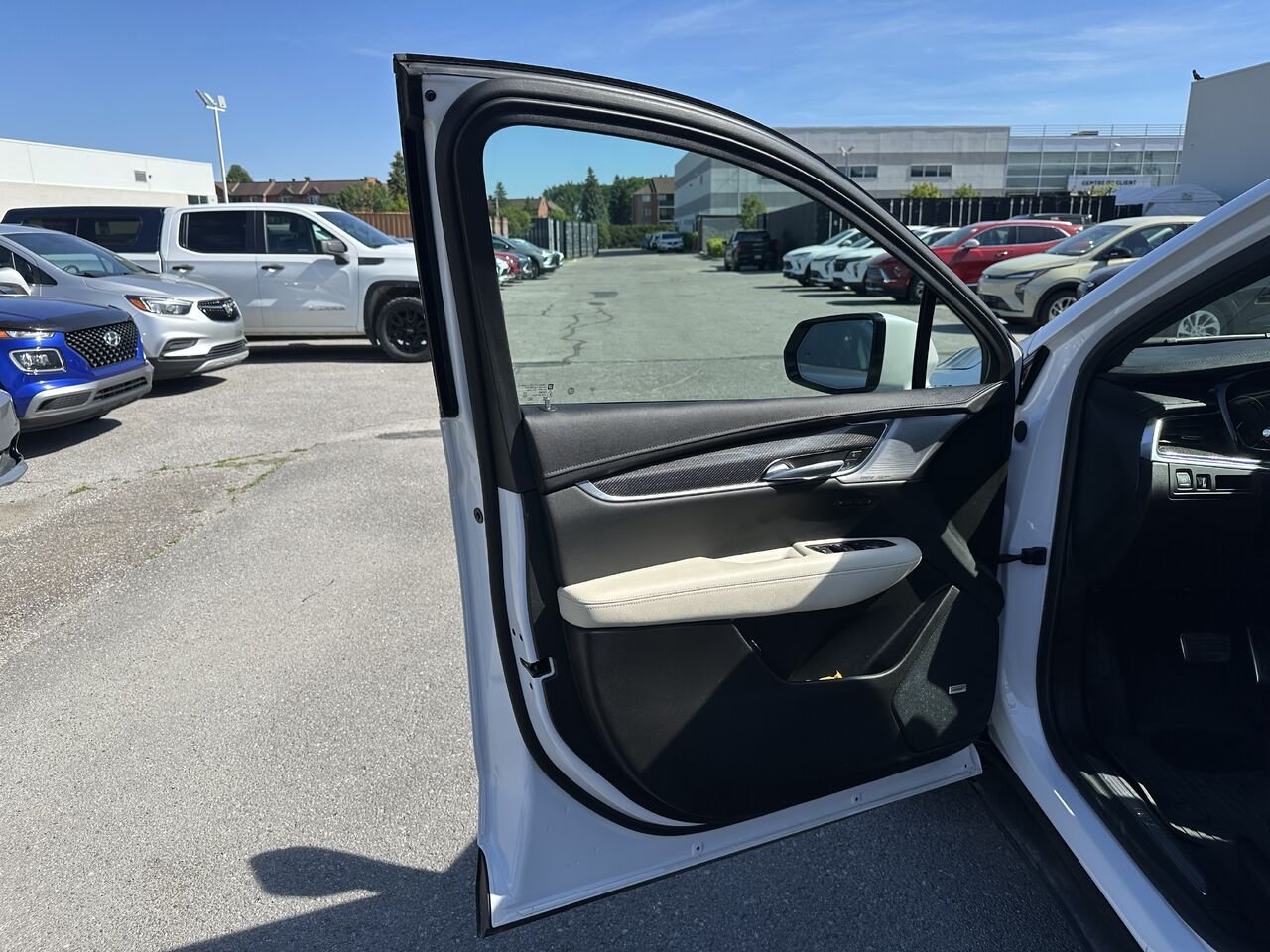 2024 CADILLAC XT5 SPORT Traction intégrale, 4 portes Sport White Gatineau - photo #1