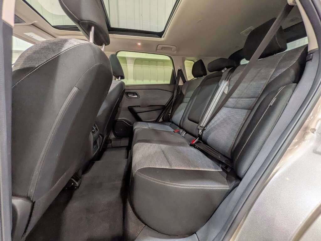 Nissan Rogue 2023 Beige Val-David - photo #10