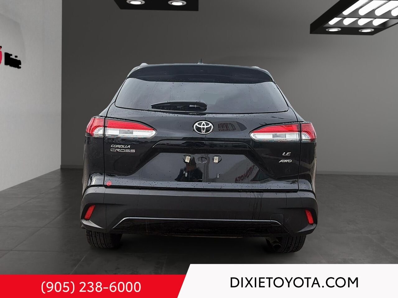 2024 Toyota Corolla Cross LE PREMIUM AWD / CLEAN CARFAX / HEATD SEATS / MOONROOF / ALLOY WHEELS / CARPLAY AND ANDROID AUTO Black Mississauga - photo #4