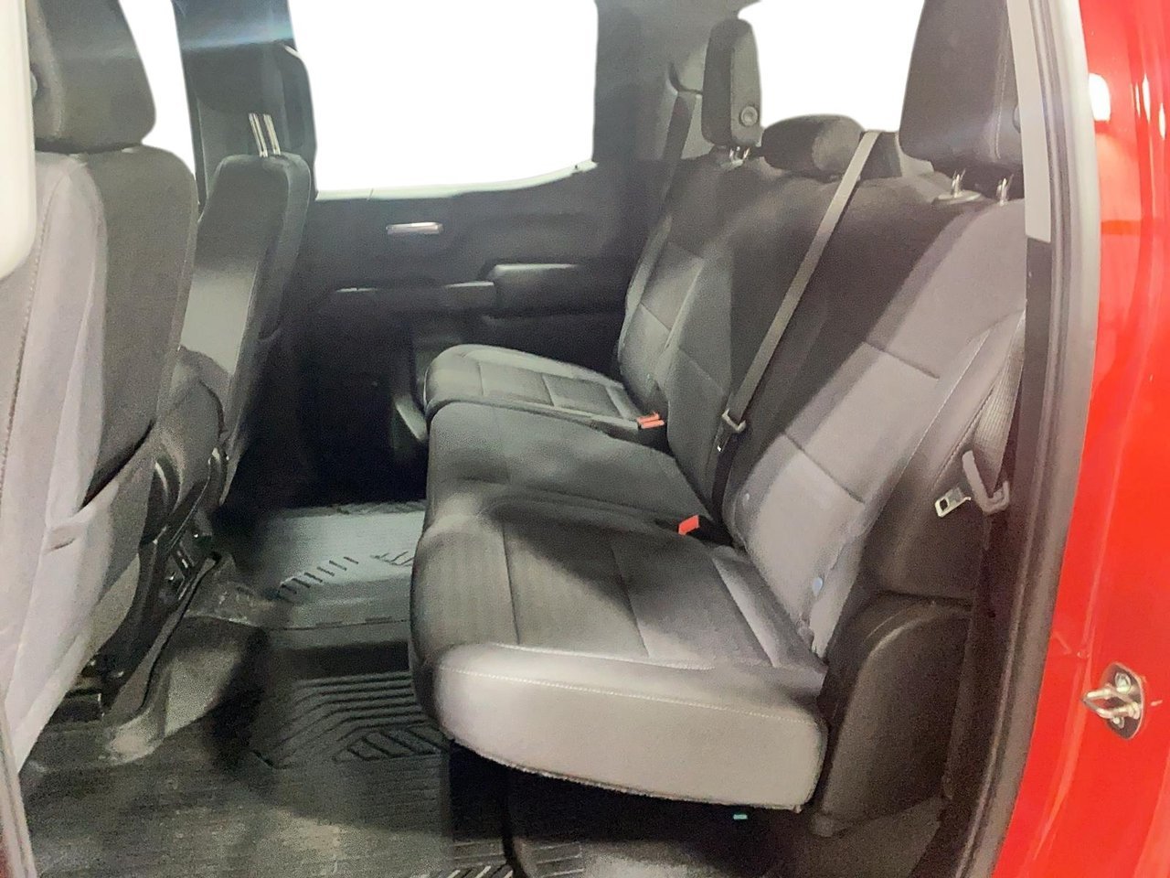 Chevrolet Silverado 1500 Custom Trail Boss 2024 Rouge Baie-Comeau - photo #8