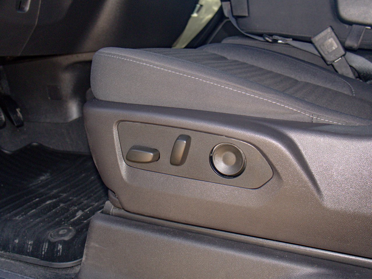 2024 GMC Sierra 1500 4WD Crew Cab 147 Elevation White Sherwood Park - photo #18