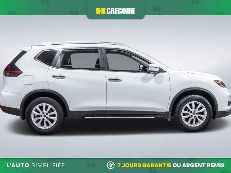 2020 Nissan Rogue White Laval - photo #10