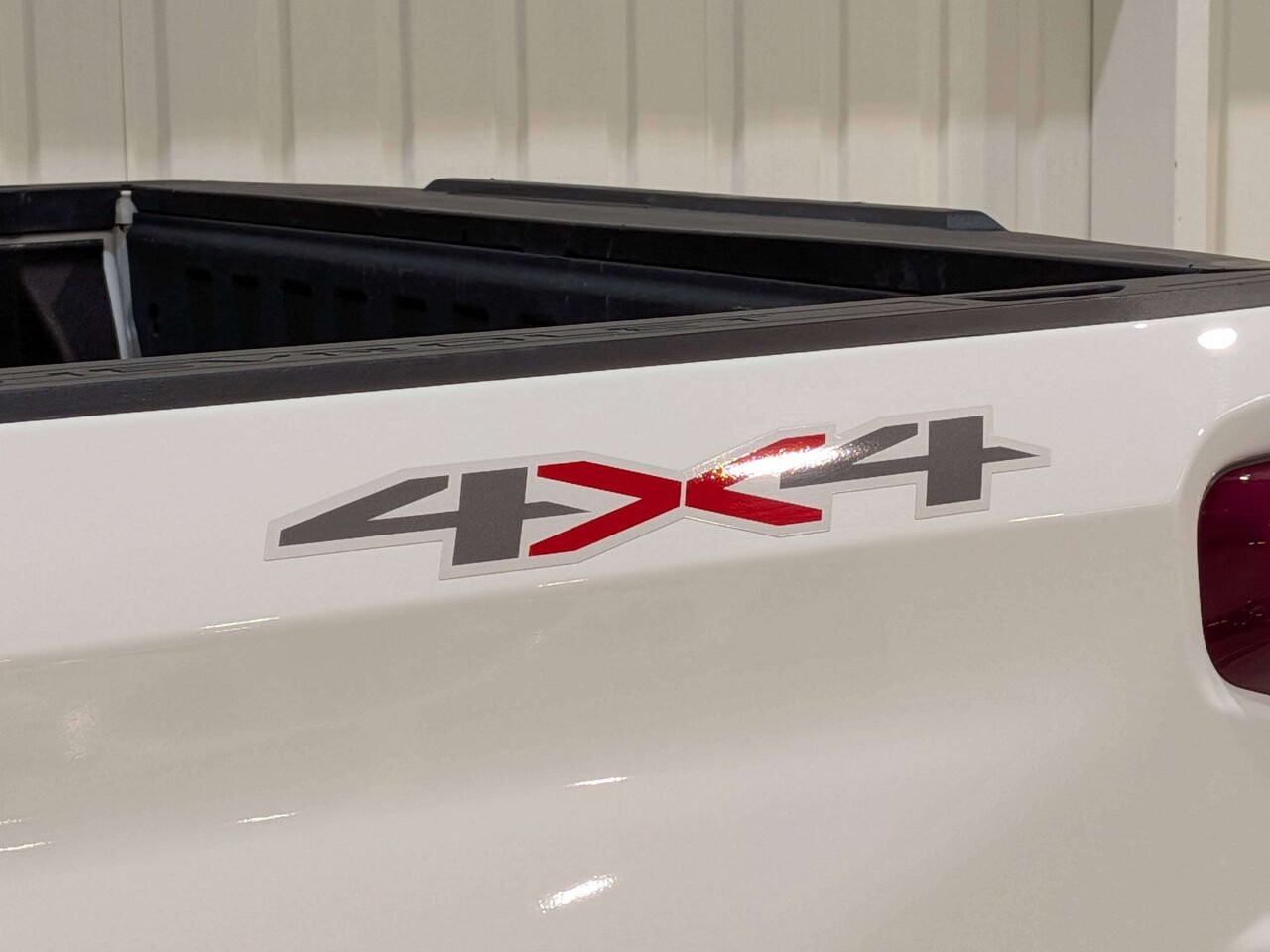 Chevrolet Silverado 1500 4WD Crew Cab 147" LT 2025 Blanc Val-David - photo #39
