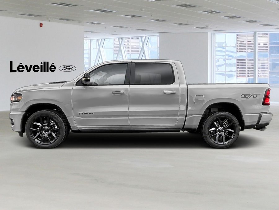 2026 RAM 1500 Sport cabine d'équipe 4x4 caisse de 5 pi 7 po Bright White