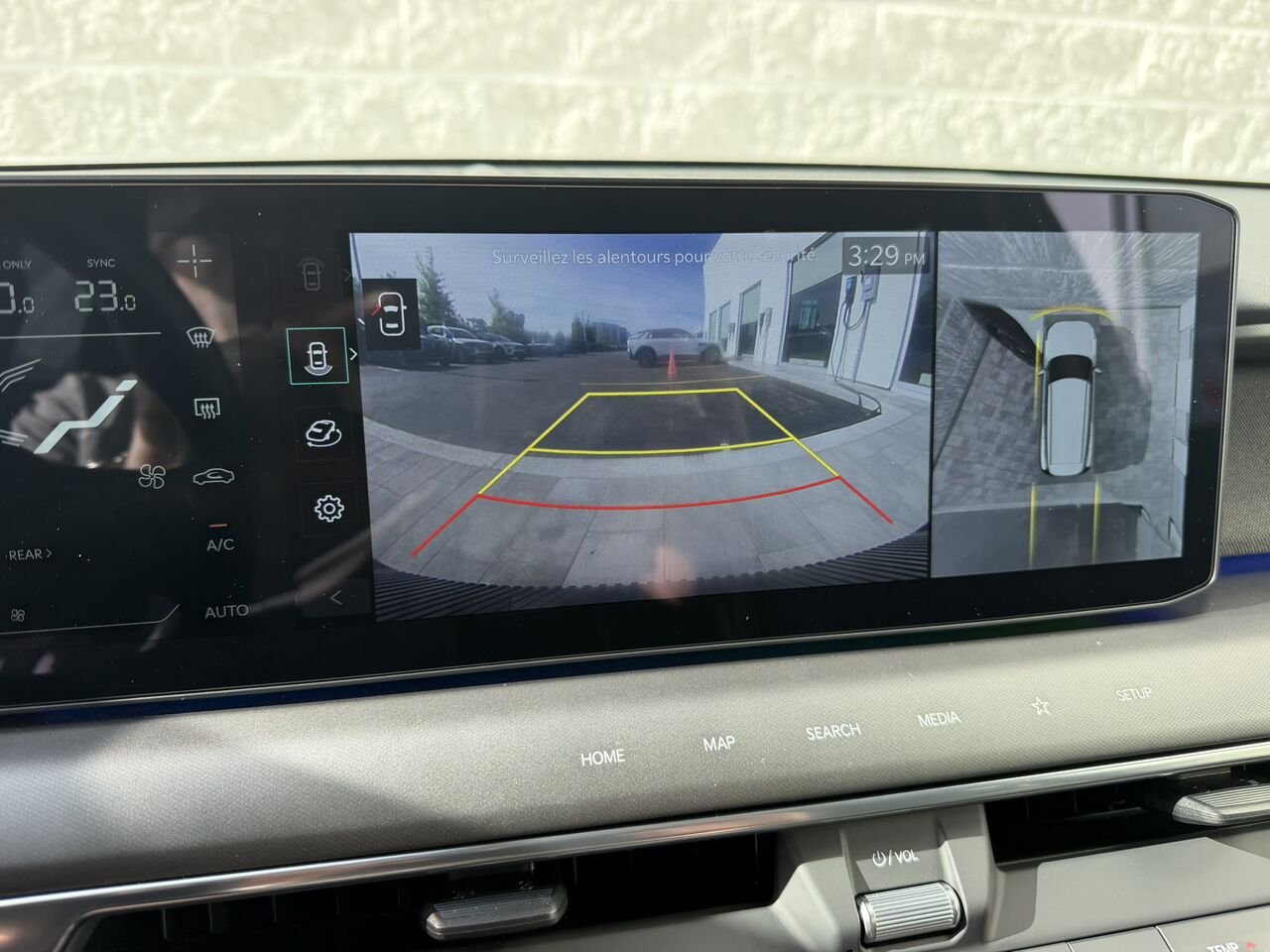 2025 Kia EV9 Land AWD White Laval - photo #26