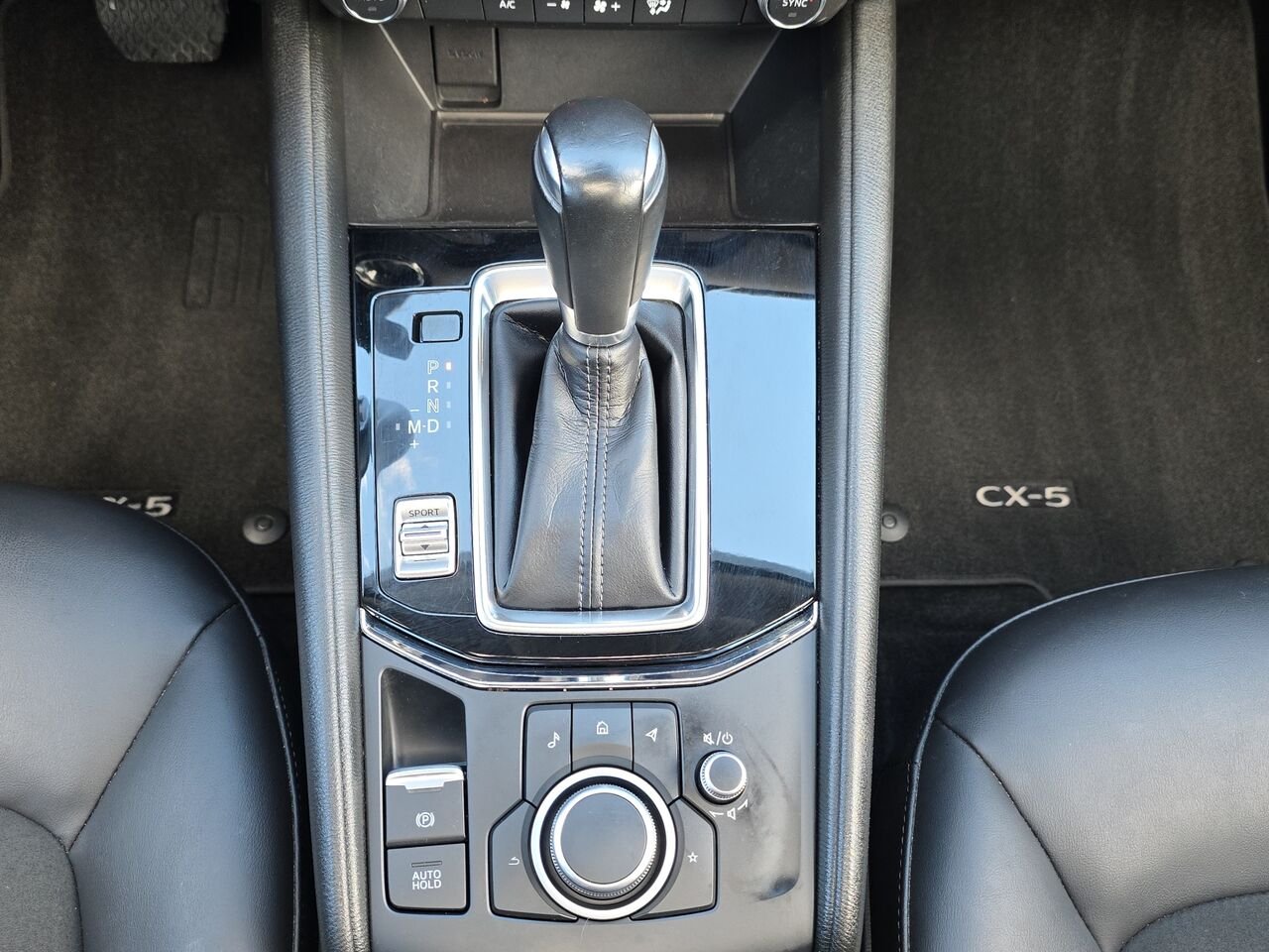 Mazda CX-5 GS AWD, automatique, toit ouvrant, sièges chauffants, volant chauffant, Apple CarPlay, navigation, 2022 Gris Val-David - photo #11