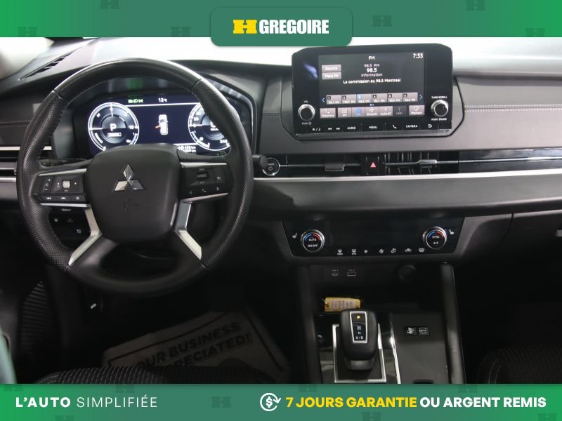 2023 Mitsubishi Outlander Plug-In Hybrid Red Blainville - photo #24
