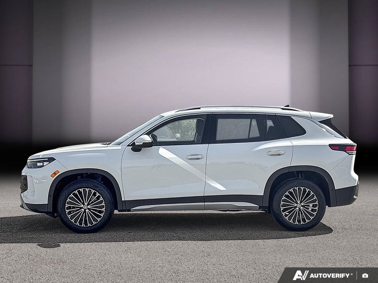 Volkswagen Tiguan 3VVER7RM9TM009437 2026 Blanc Mirabel - photo #1