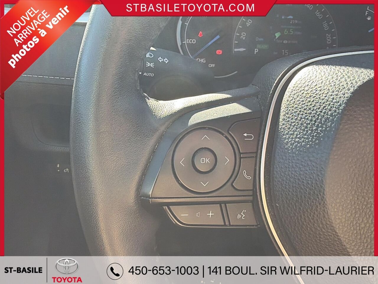 TOYOTA RAV4 Hybride 2023 Blanc Saint-Basile-le-Grand - photo #14