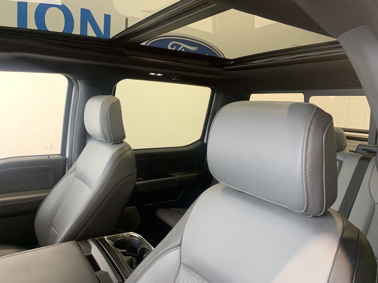 2025 Ford F-150 Lightning LIGHTNING LARIAT CREW CAB White Châteauguay - photo #23
