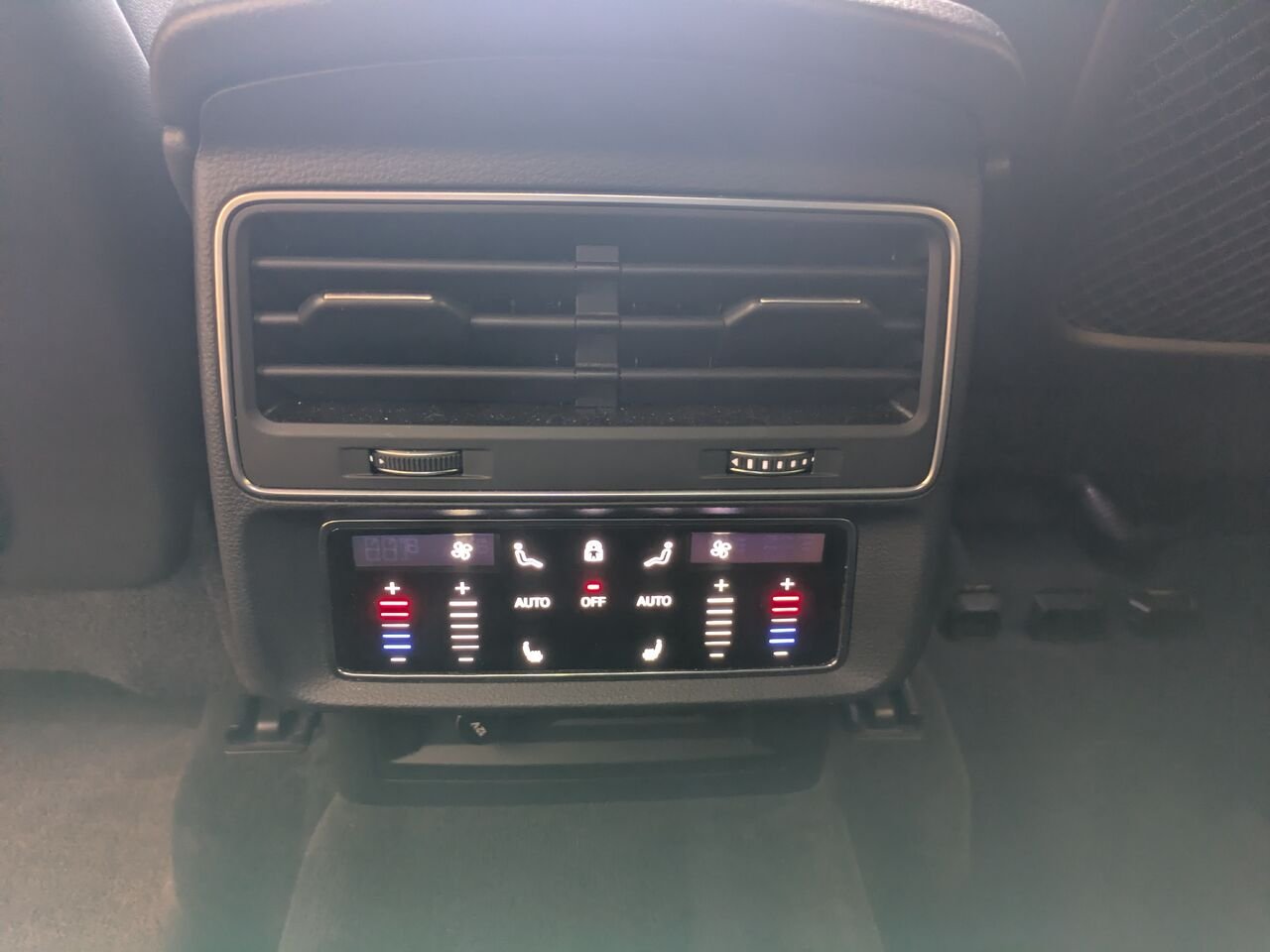 2021 Audi Q8 Blue Gatineau - photo #12