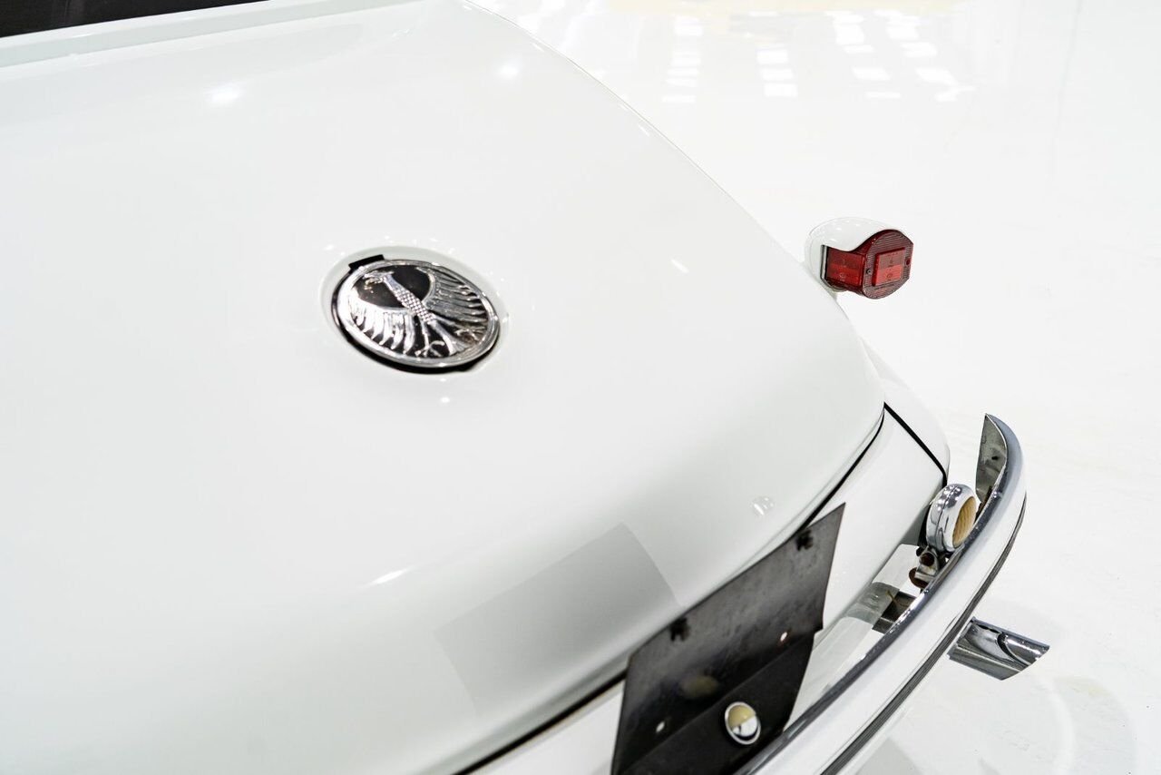 Phillips Motor Car Berlina Coupe Only 1 of 78 produced. Very rare | PRIX EN USD 1981 Blanc Montréal - photo #37