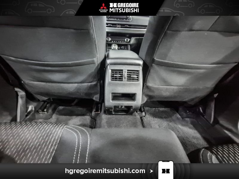 Mitsubishi Outlander 2022 Gris Blainville - photo #27