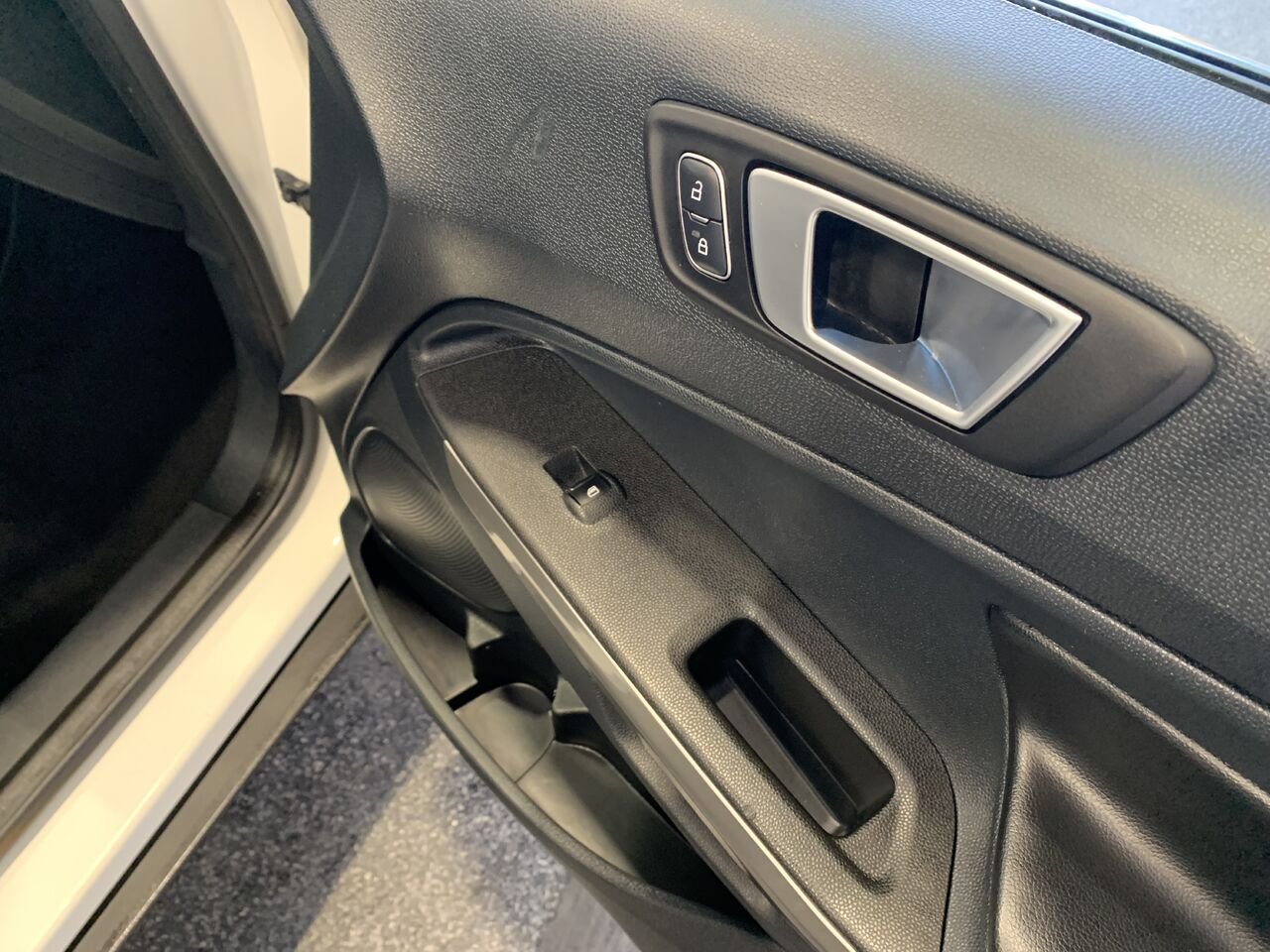 2018 Ford EcoSport TITANIUM White Châteauguay - photo #15