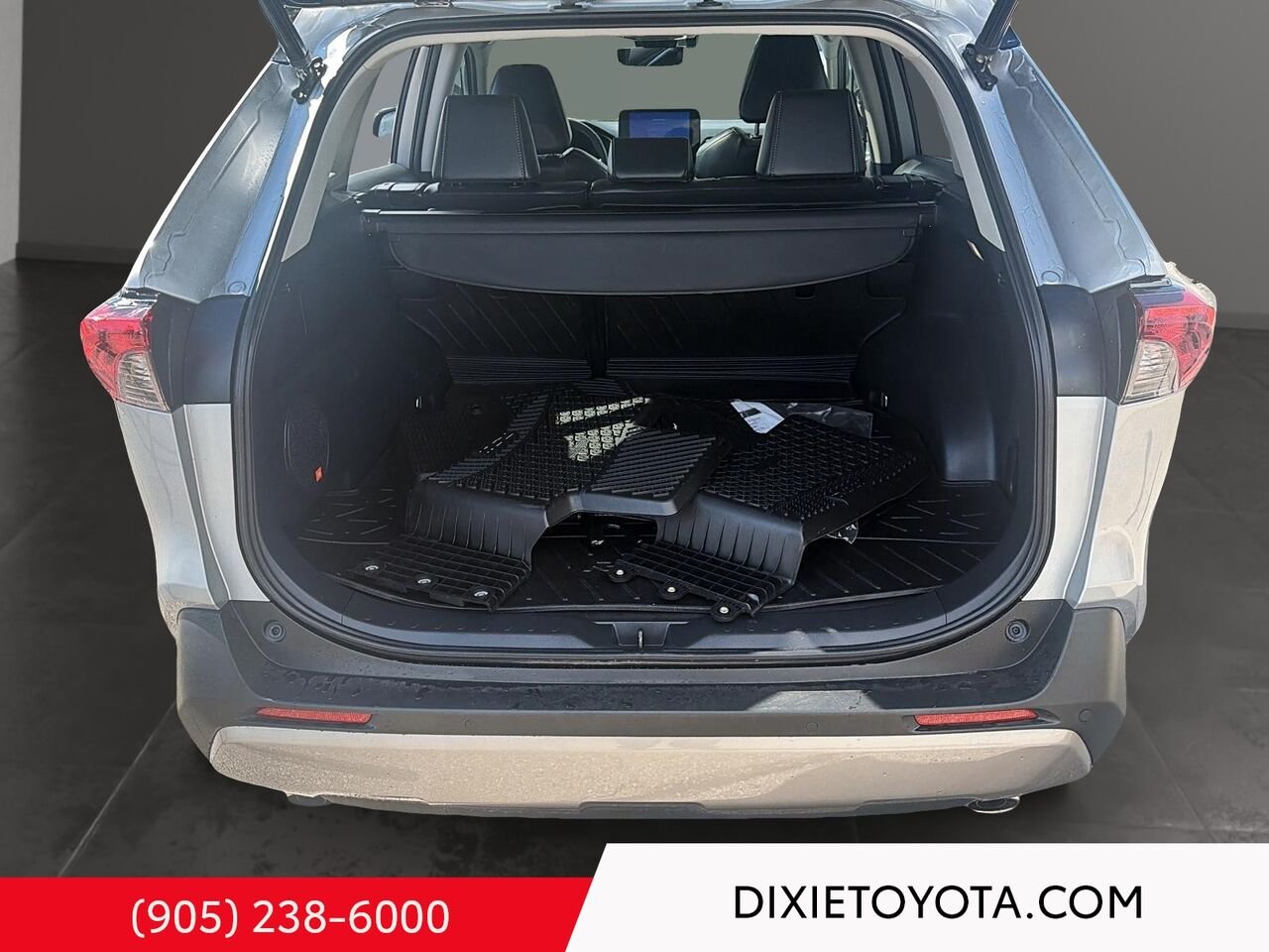 2023 Toyota RAV4 Hybrid Limited AWD / CLEAN CARFAX / HEATED AND VENTILATED SEATS / MOONROOF / ALLOY WHEELS / CARPLAY AND ANDROID AUTO Silver Mississauga - photo #21