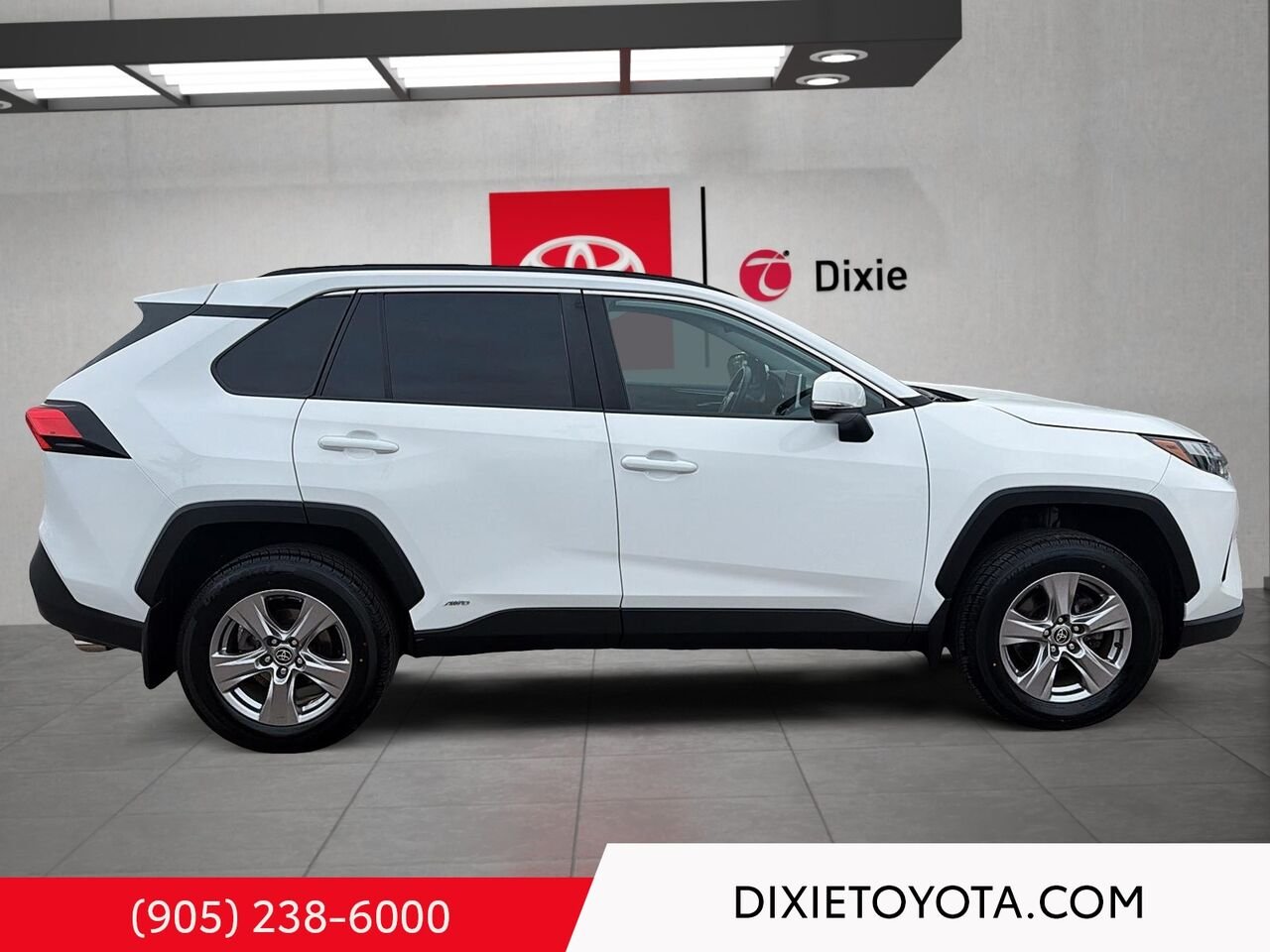 2023 Toyota RAV4 Hybrid XLE AWD / CLEAN CARFAX / HEATED SEATS / MOONROOF / ALLOY WHEELS / CARPLAY AND ANDROID AUTO White Mississauga - photo #2
