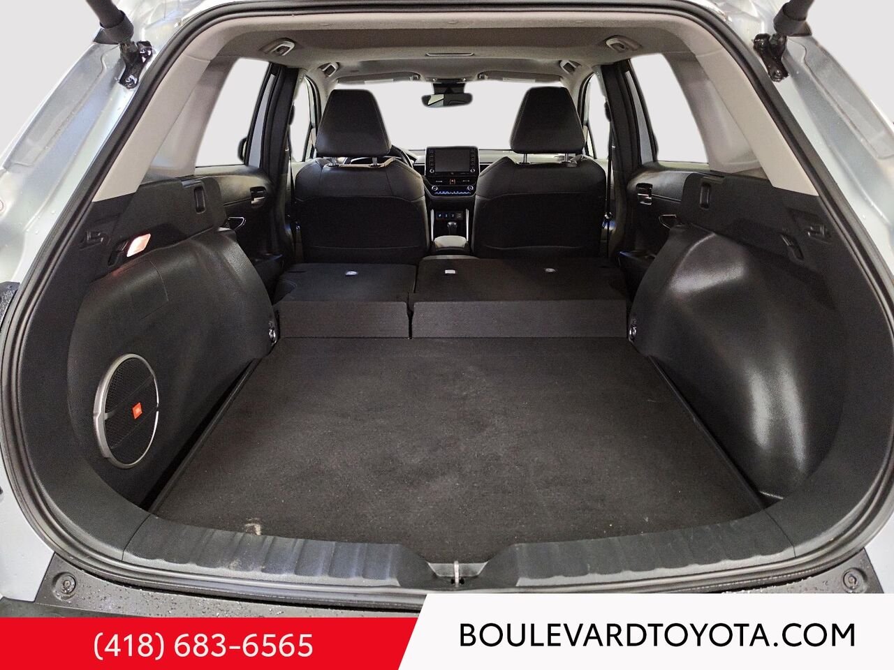 2022 Toyota Corolla Cross 100455A-22 | XLE, AWD Silver Québec - photo #22