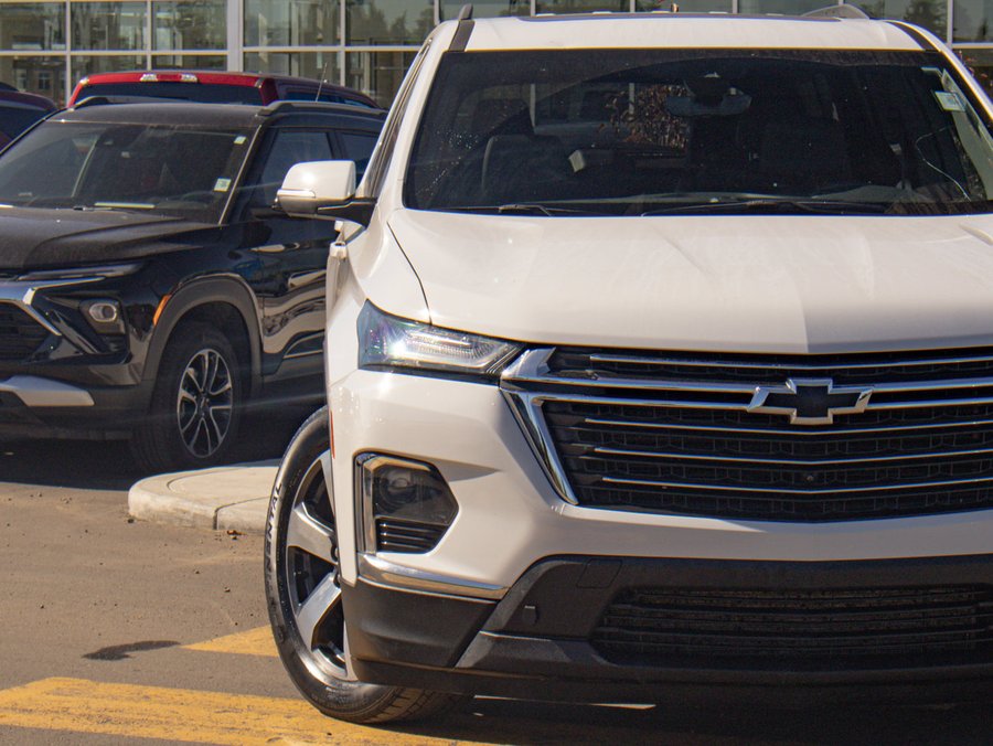 2023 Chevrolet Traverse LT True North AWD 3.6L 7 Passenger | Dual Panel Sunroof White