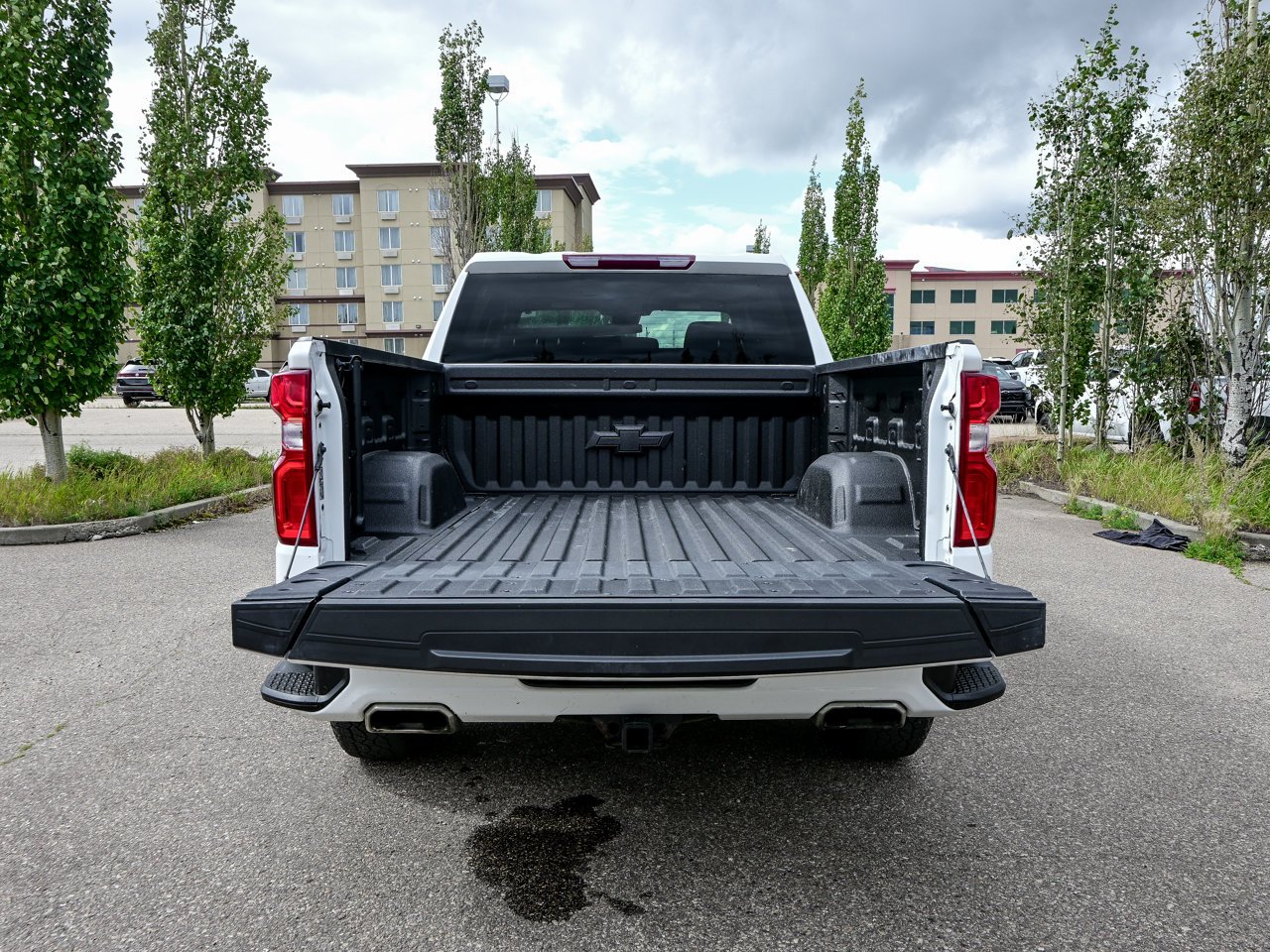 2024 Chevrolet Silverado 1500 4WD Crew Cab 147 RST White Sherwood Park - photo #13