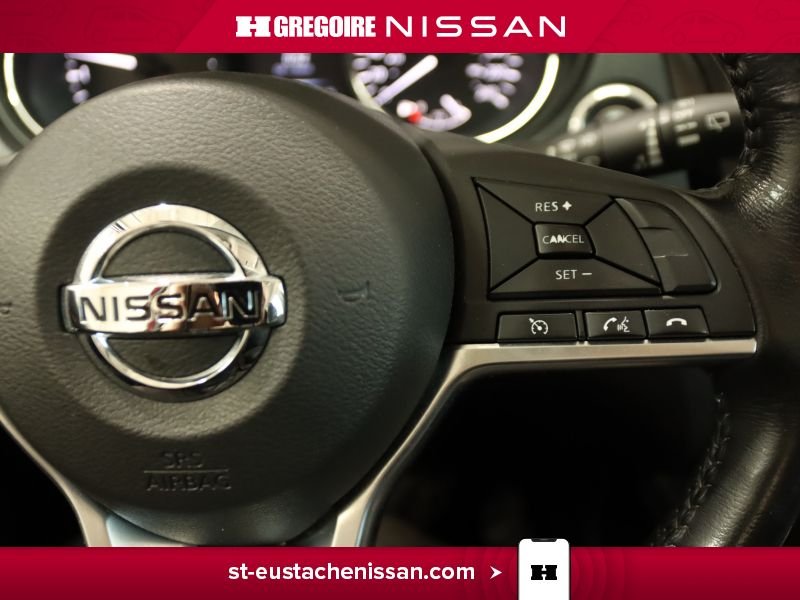 2017 Nissan Qashqai Red Saint-Eustache - photo #28