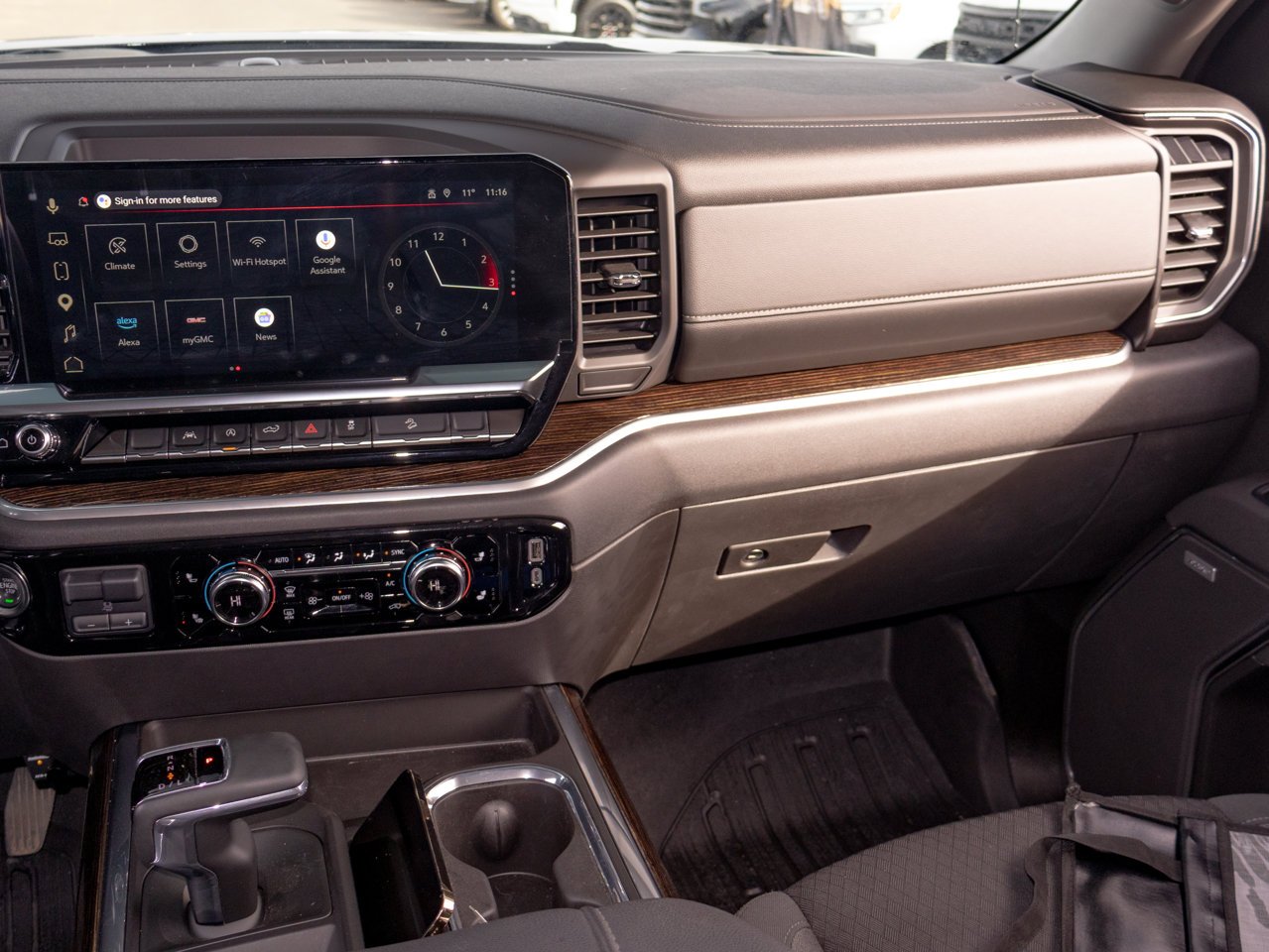 2025 GMC Sierra 1500 4WD Crew Cab 147 Elevation Black Sherwood Park - photo #31