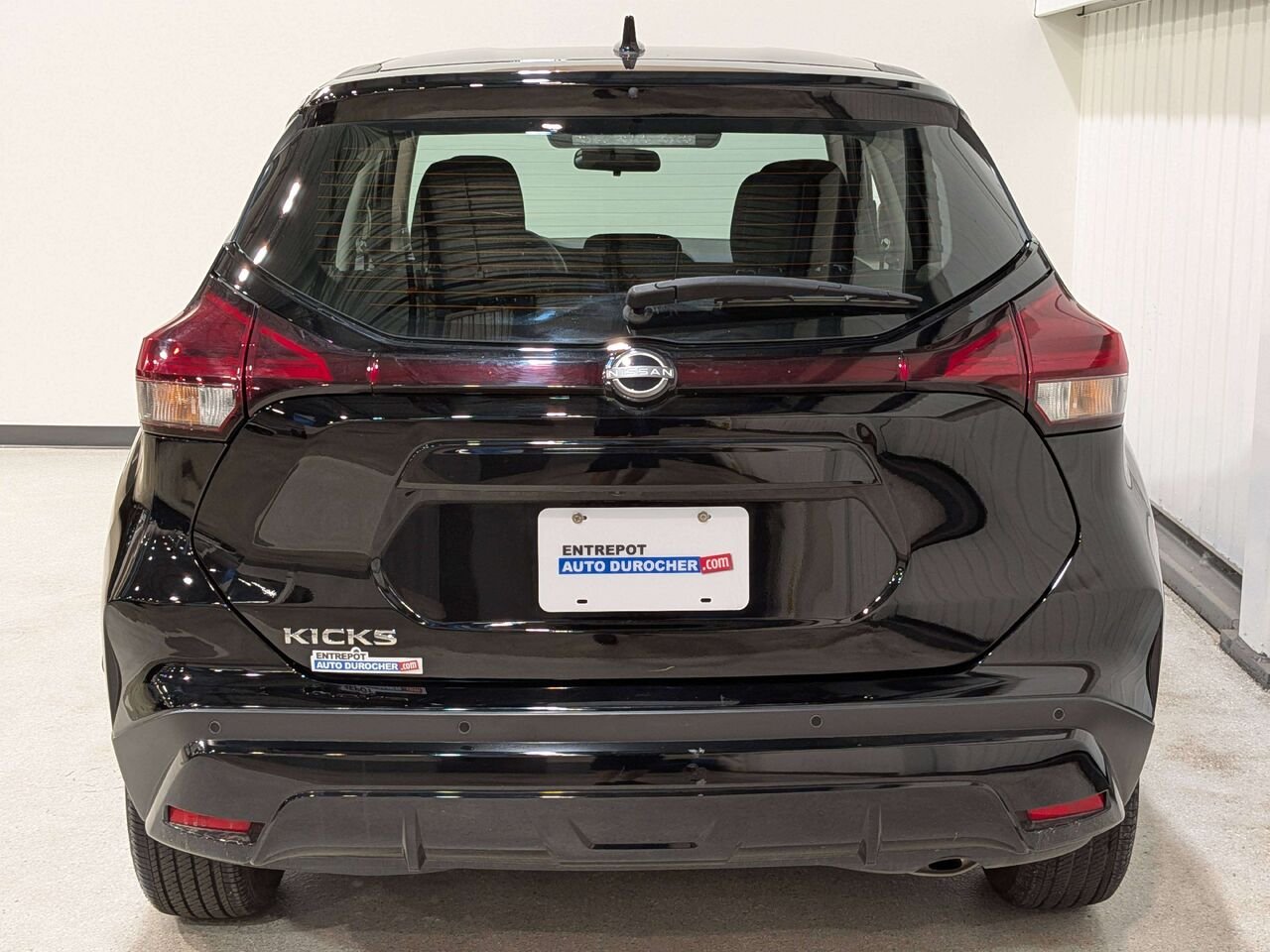 2024 Nissan Kicks S FWD Black Val-David - photo #6