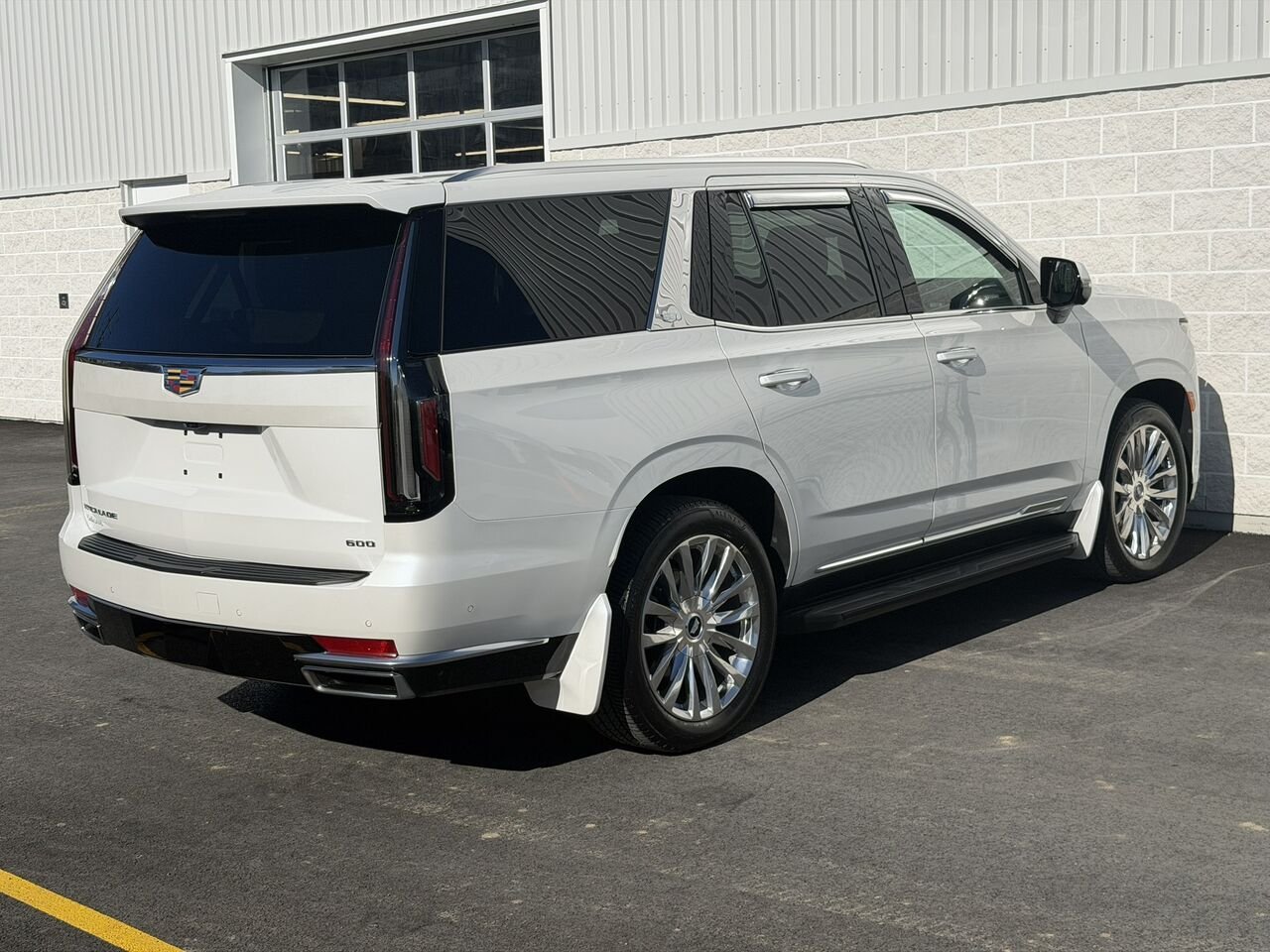 2023 Cadillac Escalade PREMIUM LUXURY AWD FINANCEMENT À PARTIR 3.99% White Laval - photo #18