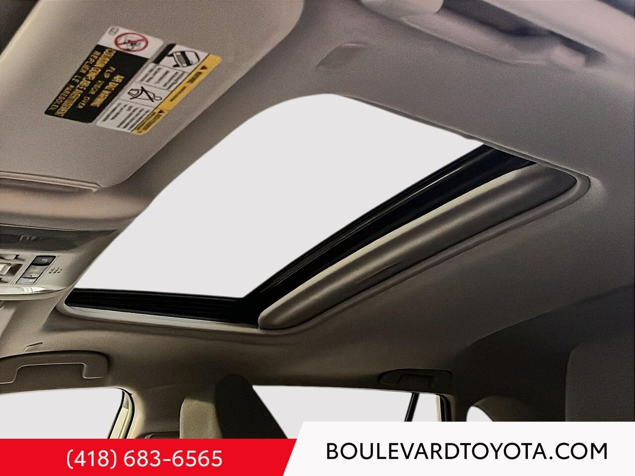 Toyota RAV4 531852-48 | XLE, HYBRIDE, AWD 2023 Argent Québec - photo #10