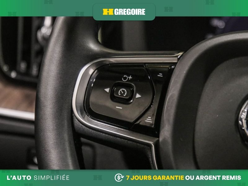 Volvo XC60 822801 | Plus Dark Theme AWD AUTO AC CUIR TOIT NAV MAGS CAM 2023 Gris Laval - photo #19