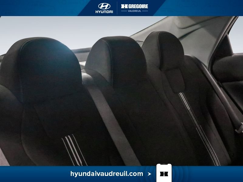 Hyundai Elantra 2025 Blanc Laval - photo #33
