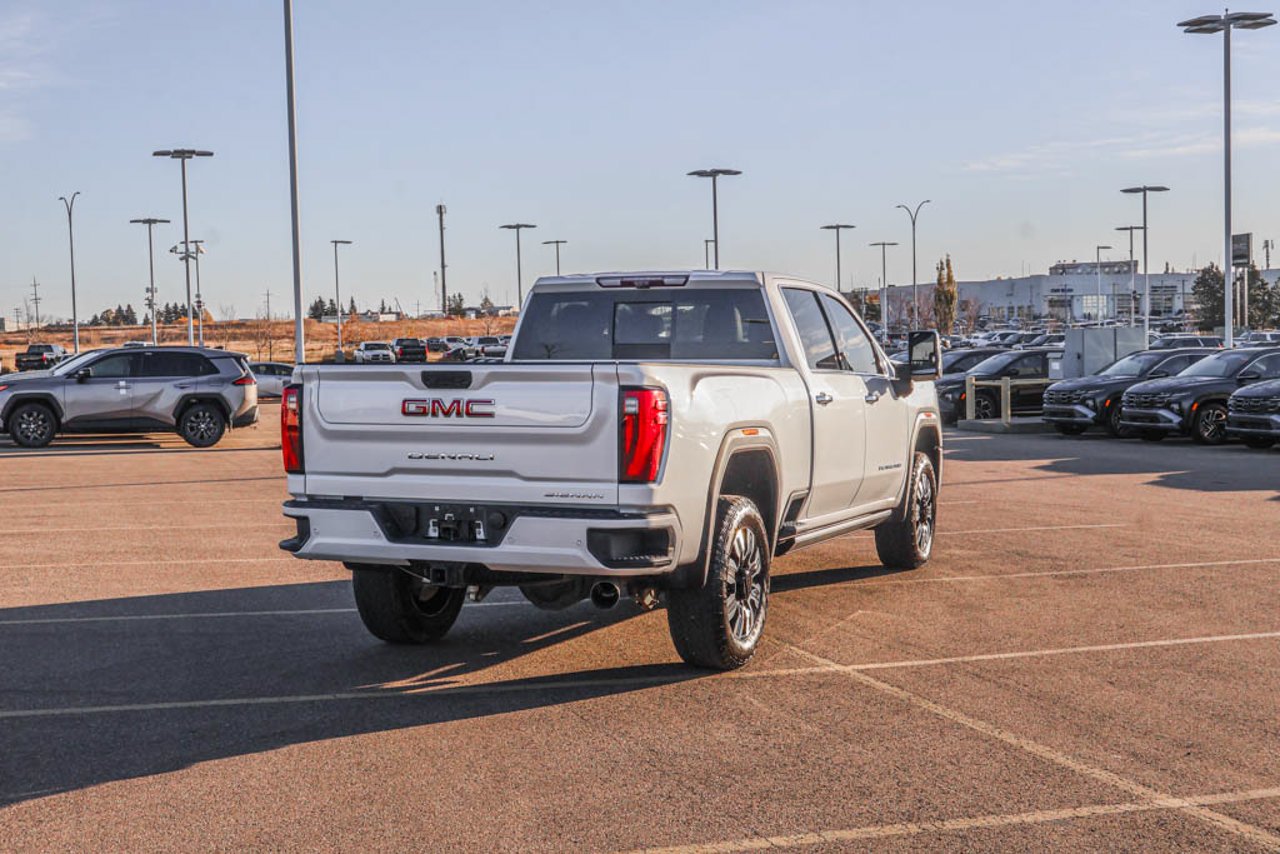 2025 GMC Sierra 3500HD 4WD Crew Cab 159 Denali White Sherwood Park - photo #8