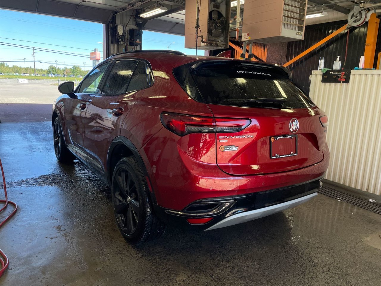 Buick Envision PREFERRED ST AWD *TOIT* SIÈGES CHAUFF HAYON ELECT 2023 Cinabre Saint-Jérôme - photo #5