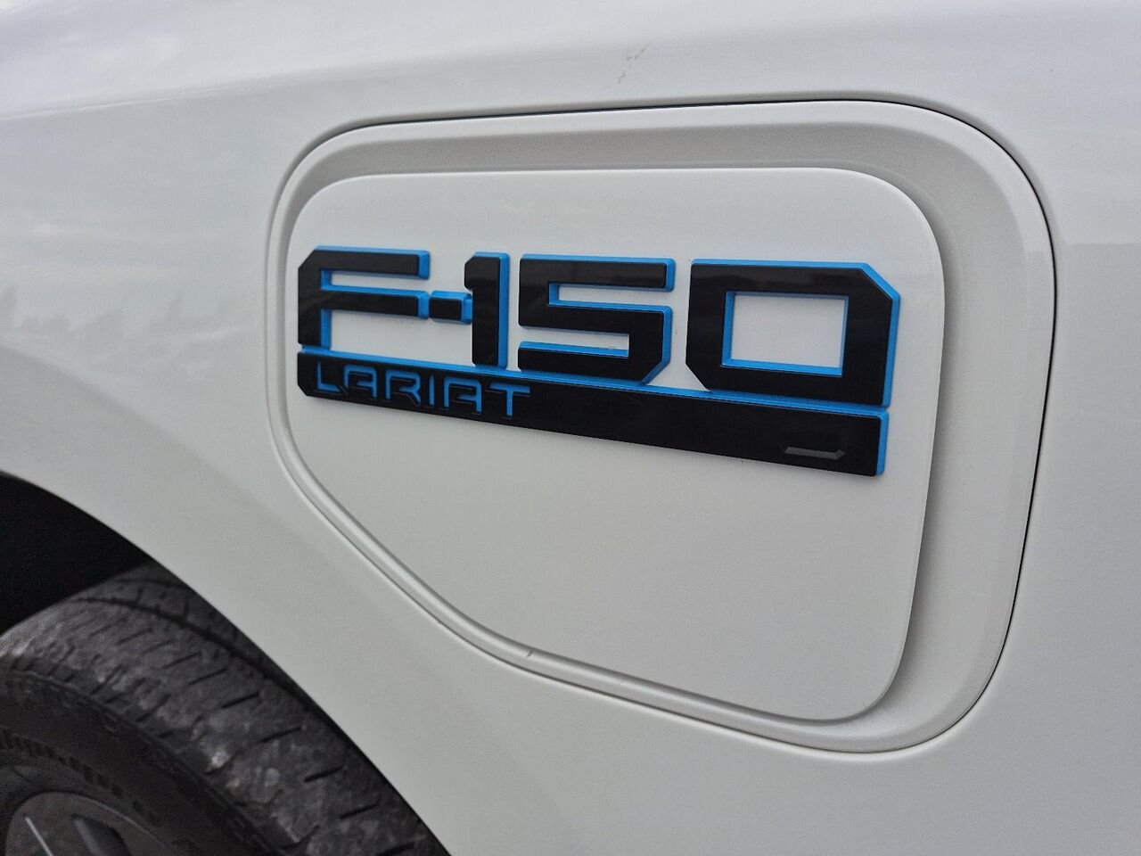 2024 Ford F-150 Lightning White Saint-Jérôme - photo #5