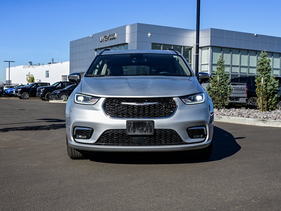 2023 Chrysler Pacifica Limited AWD 3.6L 7 Passenger | Panoramic Sunroof Grey