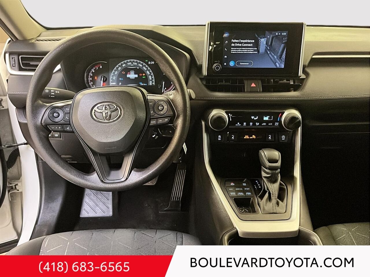 Toyota RAV4 100372A-12 | LE, AWD 2025 Blanc Québec - photo #16