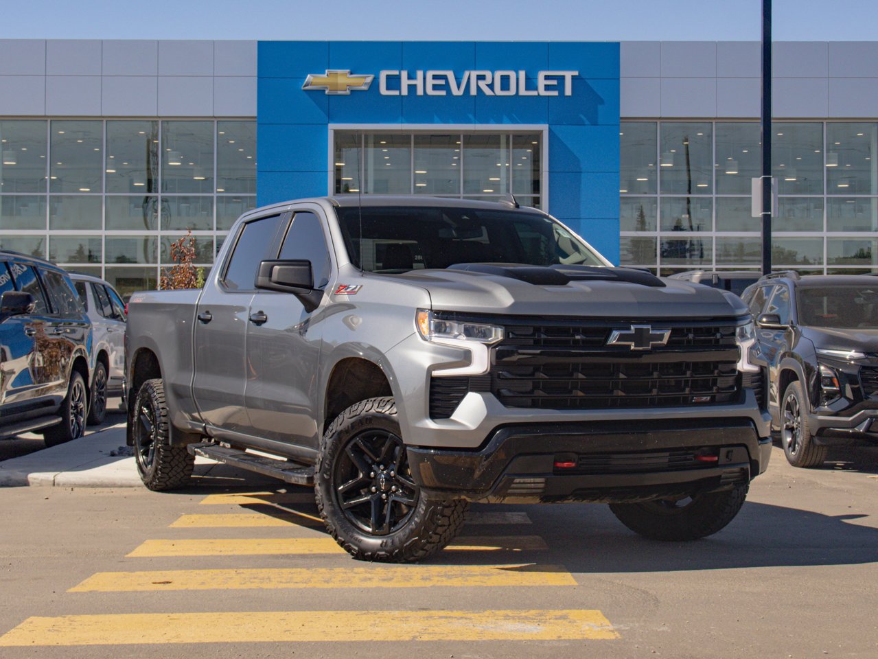 2023 Chevrolet Silverado 1500 4WD Crew Cab 147 LT Trail Boss Grey Sherwood Park - photo #1