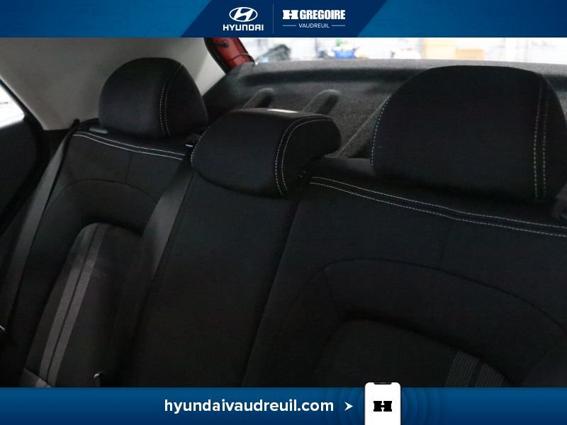 2024 Hyundai Venue Red Saint-Eustache - photo #18