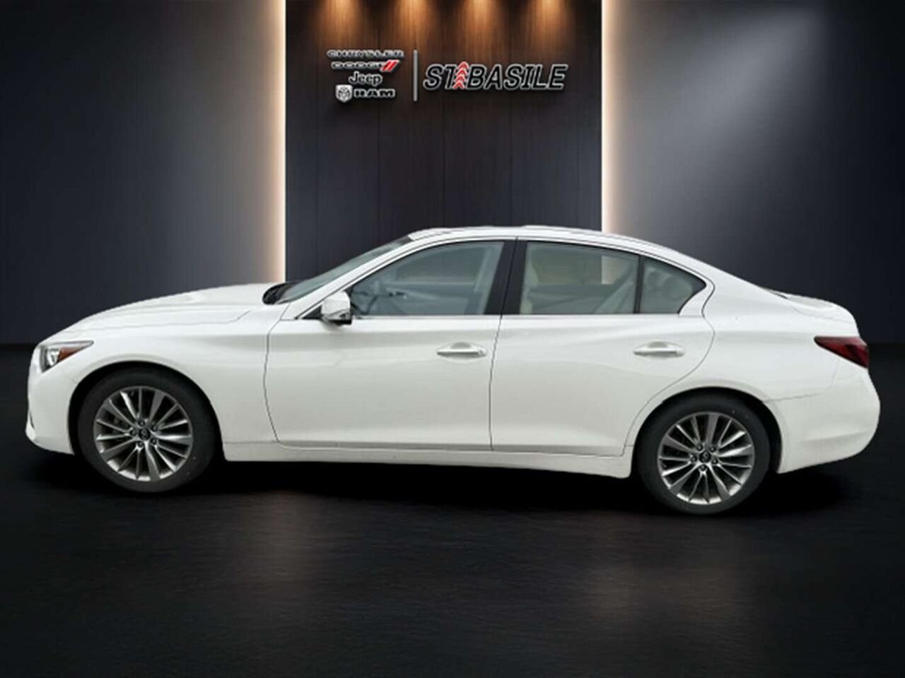 INFINITI Q50 2024 Blanc Saint-Basile-le-Grand - photo #25