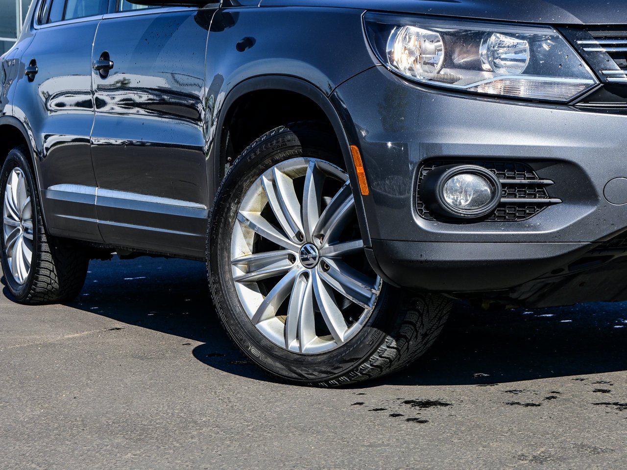 2015 Volkswagen Tiguan 4MOTION 4dr Auto Trendline gray Sherwood Park - photo #5