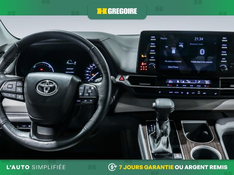 2024 Toyota Sienna Silver Laval - photo #17