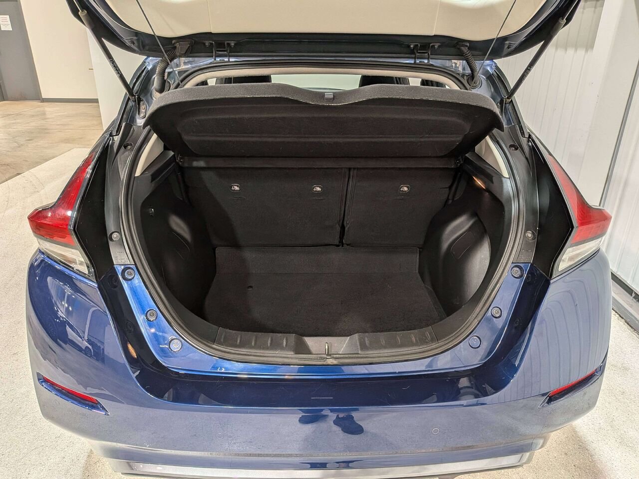 2024 Nissan LEAF SV PLUS Hatchback Blue Val-David - photo #8