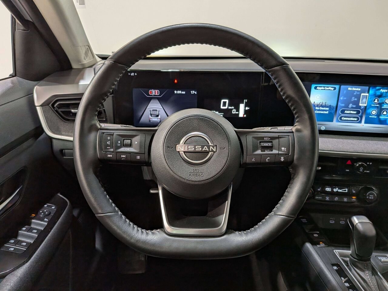 2026 Nissan Kicks SV AWD White Val-David - photo #12