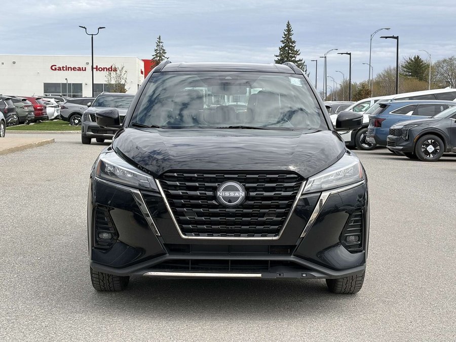 2023 Nissan Kicks SR FWD Black