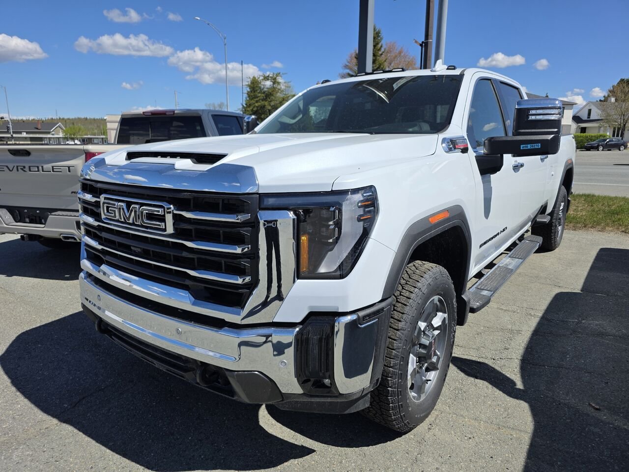 2026 GMC Sierra 2500HD SLT Glacier White Tricoat Rouyn-Noranda - photo #1