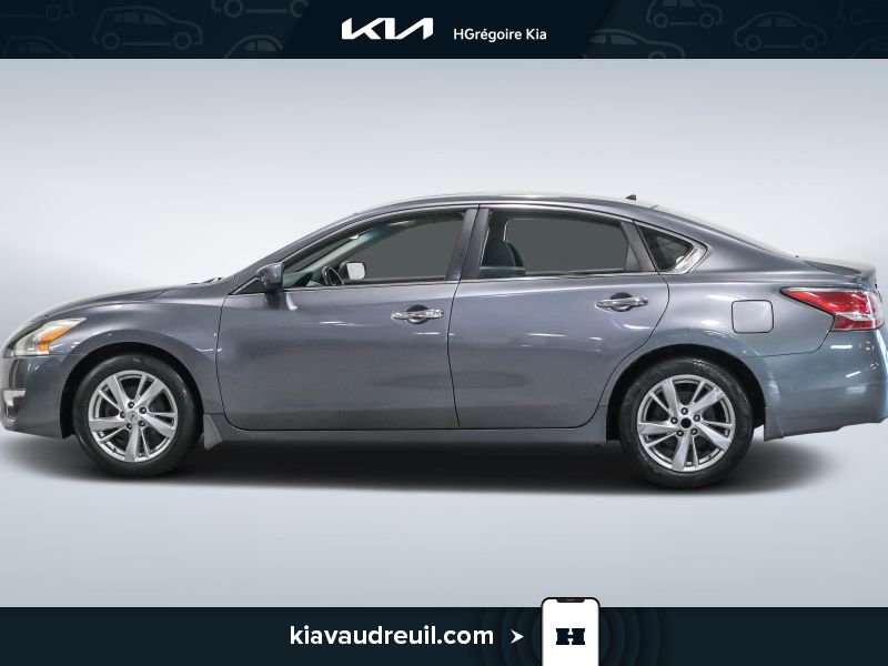 2015 Nissan Altima Grey Laval - photo #3