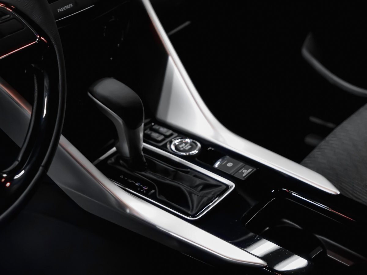 Mitsubishi Eclipse Cross SE 2026 Blanc diamant Montréal - photo #12