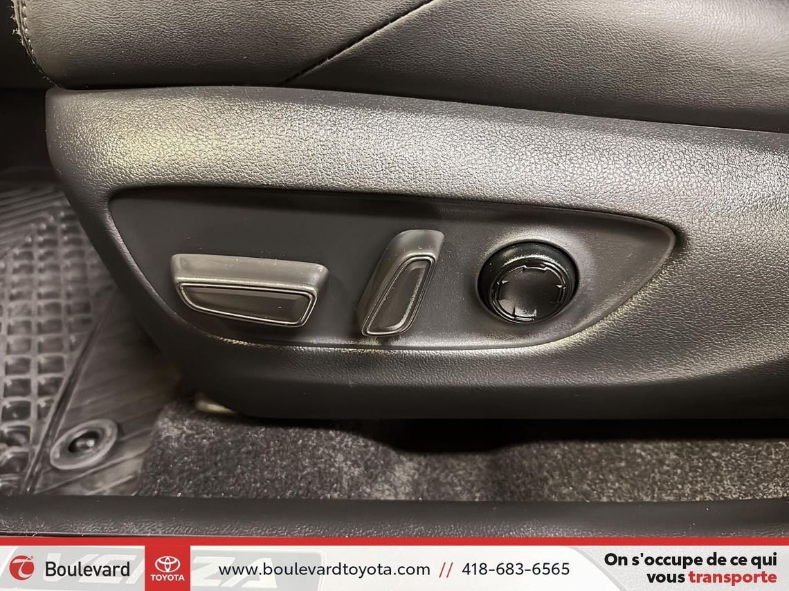 2024 Toyota Venza 98389A-95 | XLE Blue Québec - photo #10