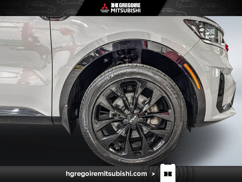 2023 Kia Sorento Grey Blainville - photo #11