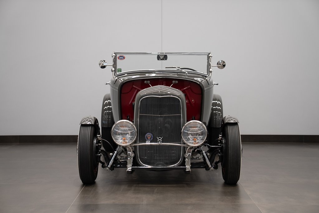 Ford Roadster 1932 Gris Montréal - photo #1